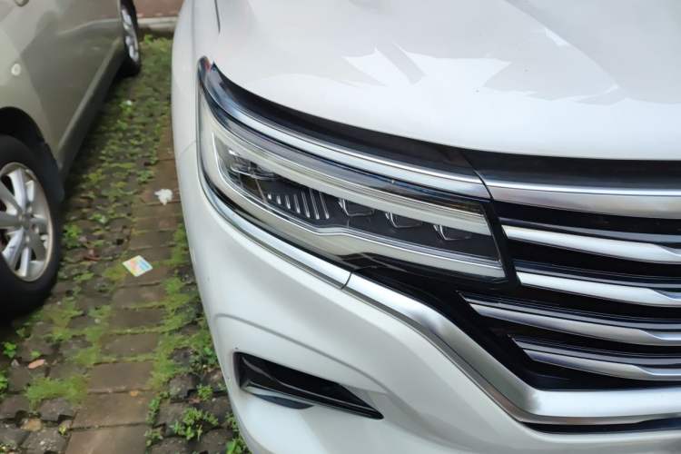 Used Roewe RX5 MAX 2019 300TGI Automatic 4G Connect Luxury Edition Right Front Headlight
