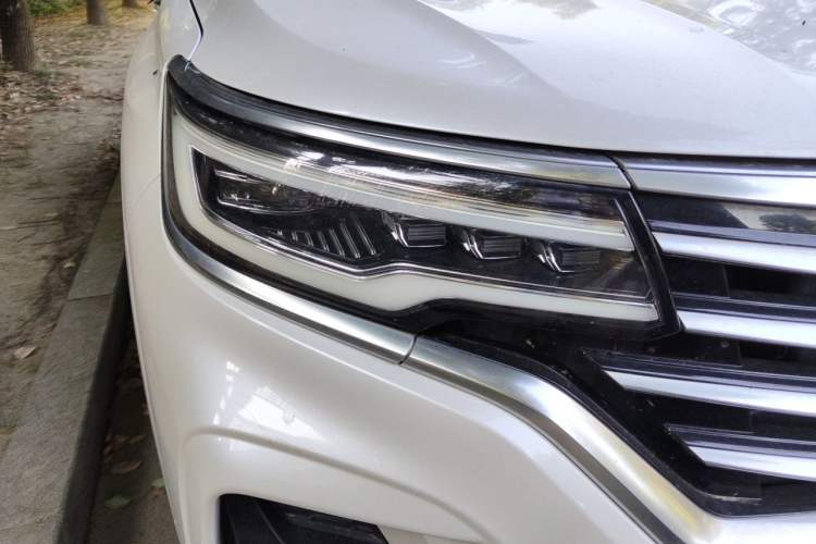 Used Roewe RX5 MAX 2019 300TGI Automatic 4G Connect Luxury Edition Right Front Headlight