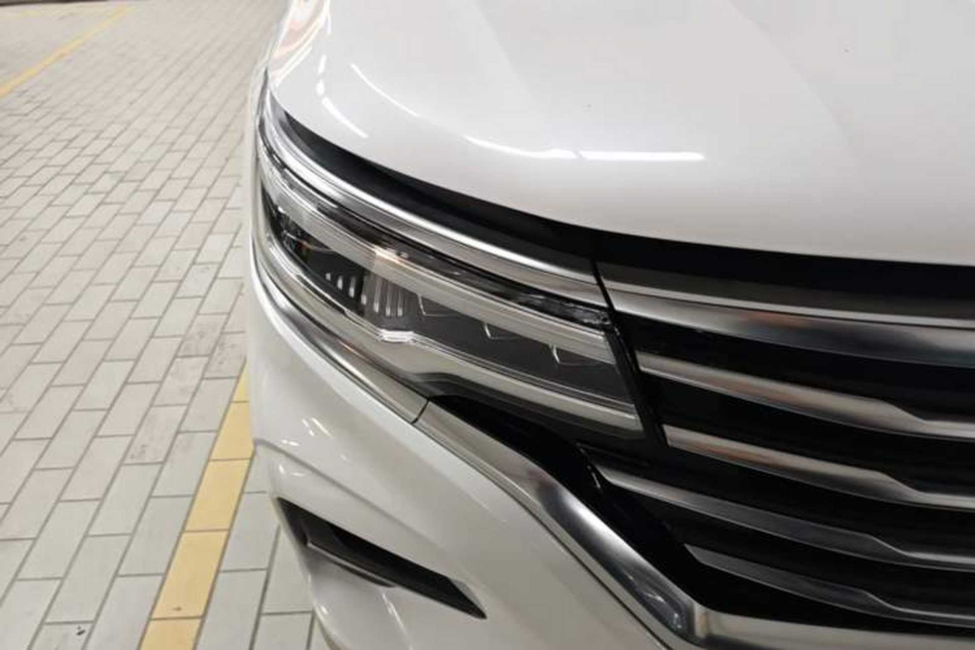 Used Roewe RX5 MAX 2019 300TGI Automatic 4G Connect Luxury Edition Right Front Headlight