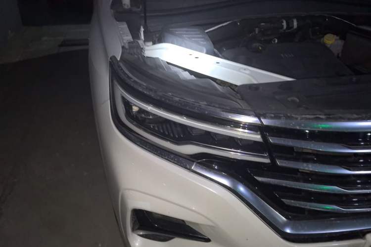 Used Roewe RX5 MAX 2019 300TGI Automatic Smart Cabin Luxury Edition Right Front Headlight