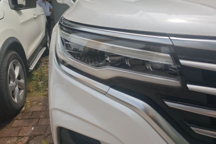 Used Roewe RX5 MAX 2019 300TGI Automatic 4G Connect Luxury Edition Right Front Headlight