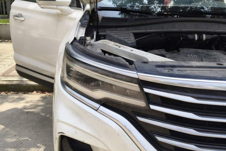 Used Roewe RX5 MAX 2019 300TGI Automatic 4G Connect Luxury Edition Right Front Headlight