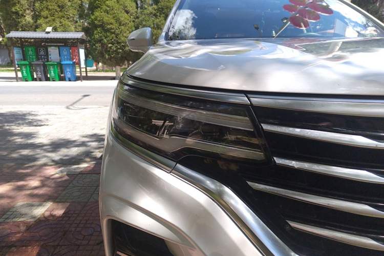 Used Roewe RX5 MAX 2019 400TGI Automatic 4G Connect Luxury Edition Right Front Headlight