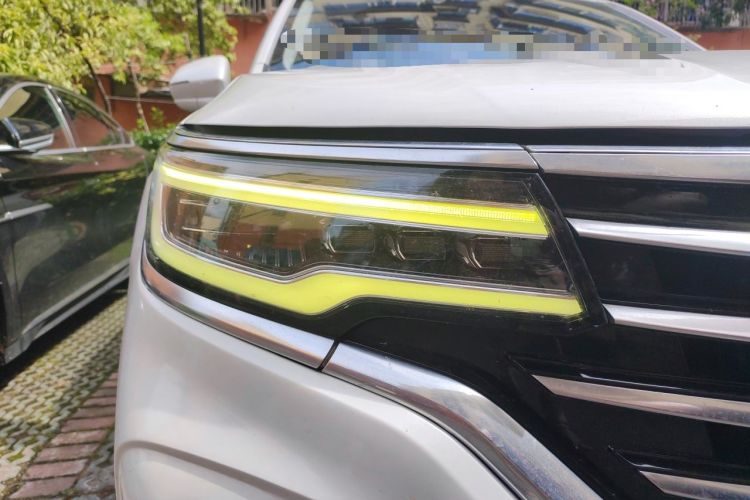 Used Roewe RX5 MAX 2019 300TGI Automatic 4G Connect Luxury Edition Right Front Headlight