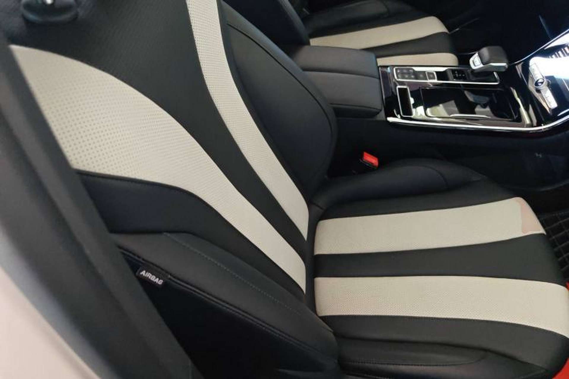 Used Roewe RX5 MAX 2019 400TGI Automatic All-Wheel Drive Smart Cabin Supreme Edition Right Front Seat