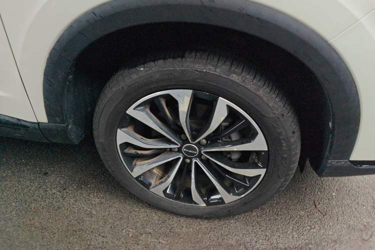Used Roewe RX5 MAX 2019 300TGI Automatic 4G Connect Luxury Edition Right Front Wheel Hub
