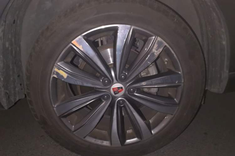 Used Roewe RX5 MAX 2019 300TGI Automatic 4G Connect Luxury Edition Right Front Wheel Hub