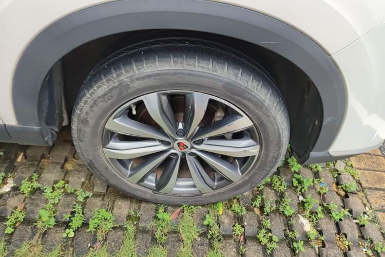 Used Roewe RX5 MAX 2019 300TGI Automatic 4G Connect Luxury Edition Right Front Wheel Hub