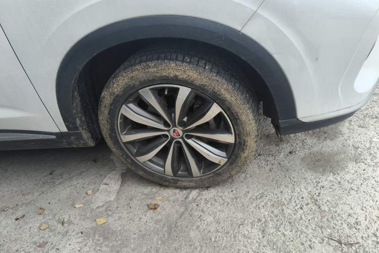 Used Roewe RX5 MAX 2019 300TGI Automatic 4G Connect Luxury Edition Right Front Wheel Hub