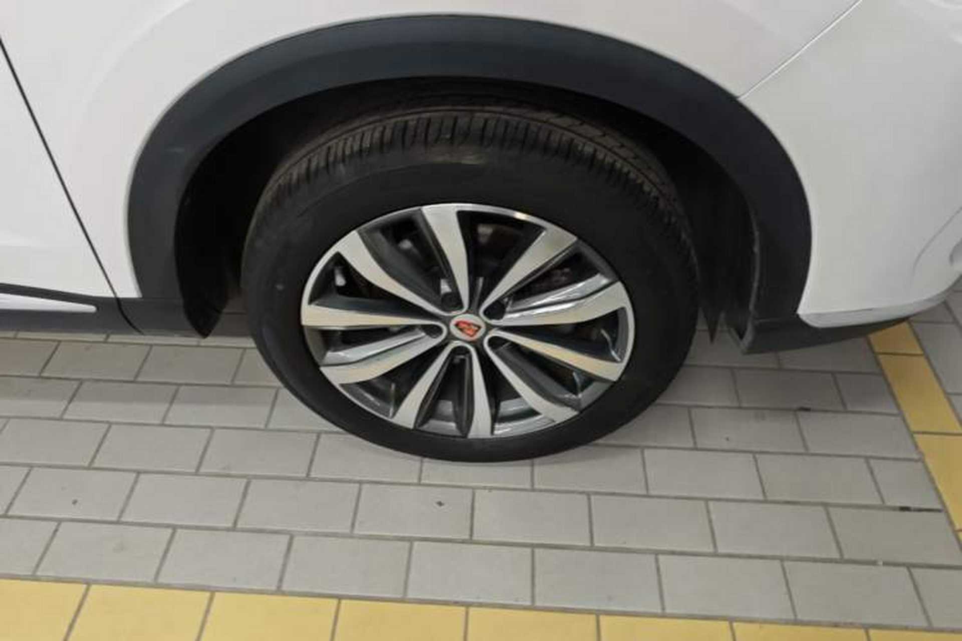 Used Roewe RX5 MAX 2019 300TGI Automatic 4G Connect Luxury Edition Right Front Wheel Hub