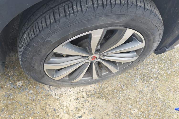 Used Roewe RX5 MAX 2019 300TGI Automatic Smart Cabin Luxury Edition Right Front Wheel Hub