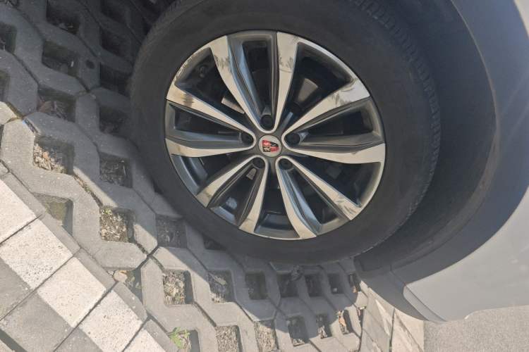 Used Roewe RX5 MAX 2019 300TGI Automatic 4G Connect Luxury Edition Right Front Wheel Hub