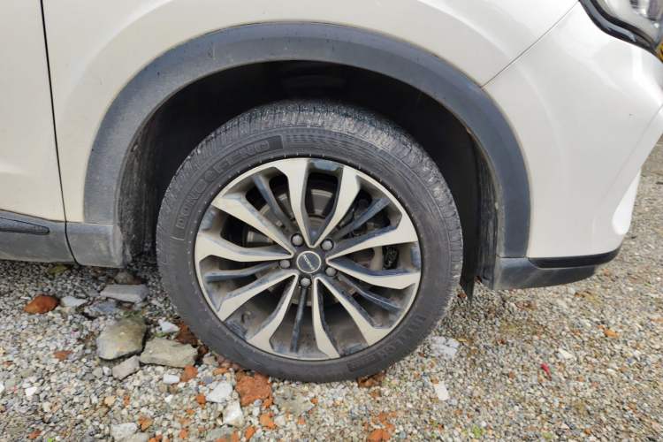 Used Roewe RX5 MAX 2019 300TGI Automatic Smart Cabin Flagship Edition Right Front Wheel Hub