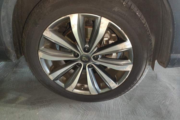 Used Roewe RX5 MAX 2019 300TGI Automatic 4G Connect Luxury Edition Right Front Wheel Hub