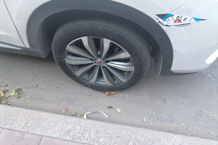 Used Roewe RX5 MAX 2019 300TGI Automatic 4G Connect Luxury Edition Right Front Wheel Hub