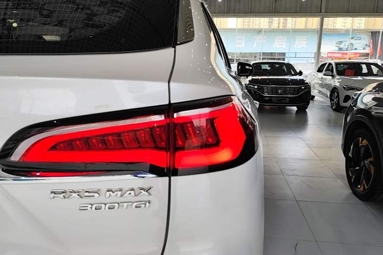 Used Roewe RX5 MAX 2019 300TGI Automatic Smart Cabin Luxury Edition Right Rear Taillight
