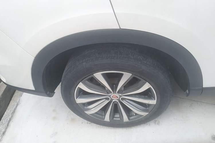 Used Roewe RX5 MAX 2019 300TGI Automatic 4G Connect Luxury Edition Right Rear Wheel Hub