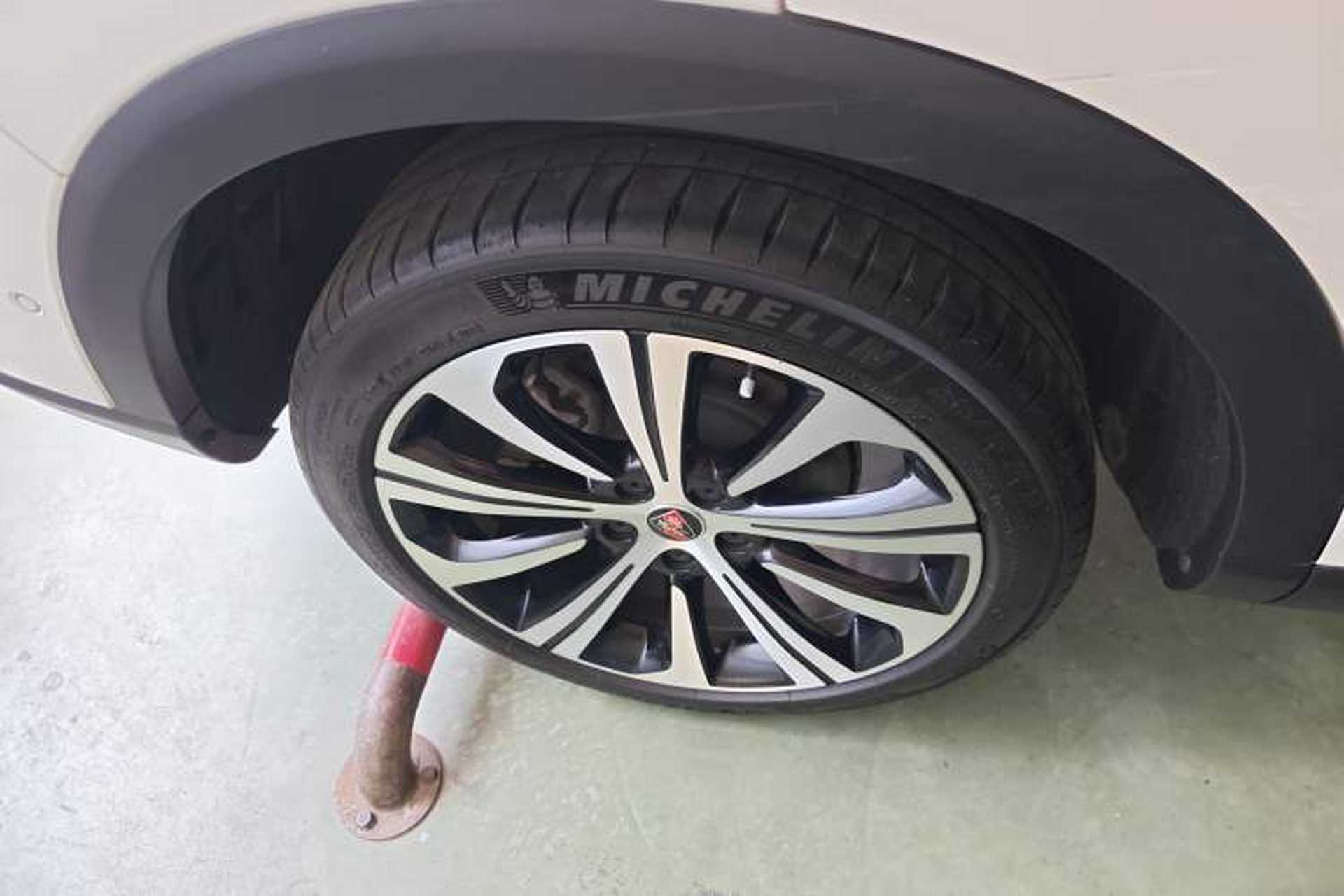 Used Roewe RX5 MAX 2019 400TGI Automatic All-Wheel Drive Smart Cabin Supreme Edition Right Rear Wheel Hub