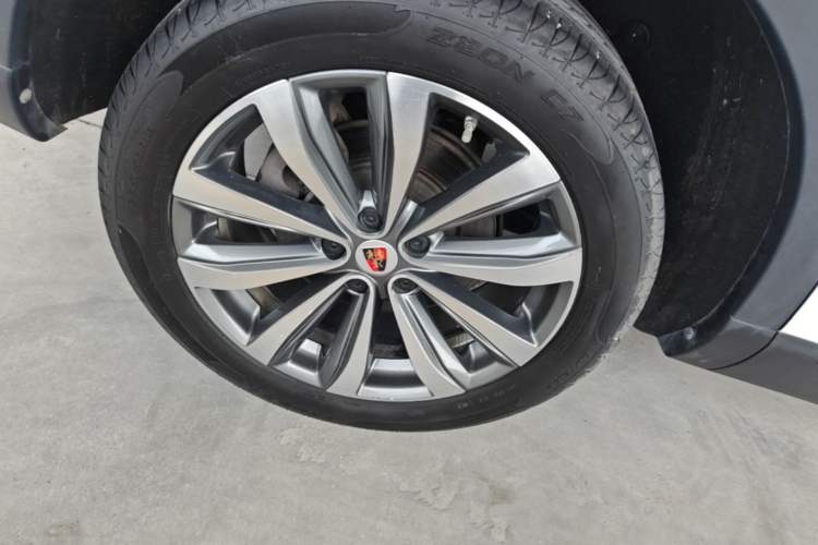 Used Roewe RX5 MAX 2019 300TGI Automatic 4G Connect Luxury Edition Right Rear Wheel Hub
