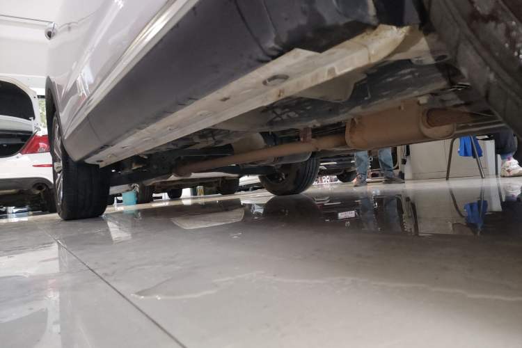 Used Roewe RX5 MAX 2019 300TGI Automatic 4G Connect Luxury Edition Right Side Sill