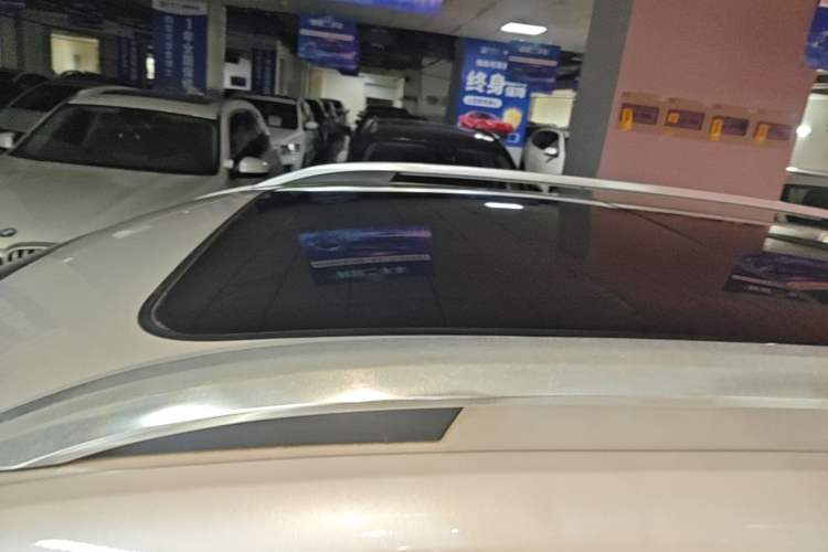 Used Roewe RX5 MAX 2019 300TGI Automatic Smart Cabin Luxury Edition Roof