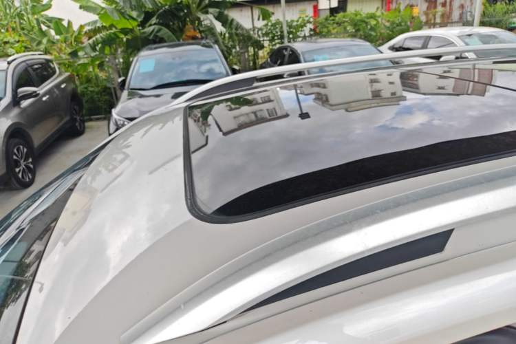 Used Roewe RX5 MAX 2019 300TGI Automatic 4G Connect Luxury Edition Roof