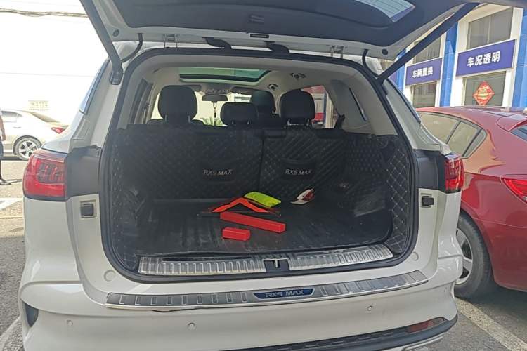 Used Roewe RX5 MAX 2019 300TGI Automatic Smart Cabin Luxury Edition Trunk