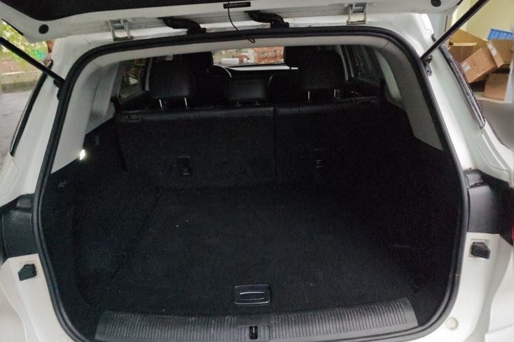 Used Roewe RX5 MAX 2019 300TGI Automatic 4G Connect Luxury Edition Trunk