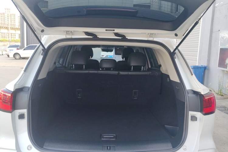 Used Roewe RX5 MAX 2019 300TGI Automatic 4G Connect Luxury Edition Trunk