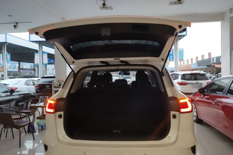 Used Roewe RX5 MAX 2019 300TGI Automatic 4G Connect Luxury Edition Trunk