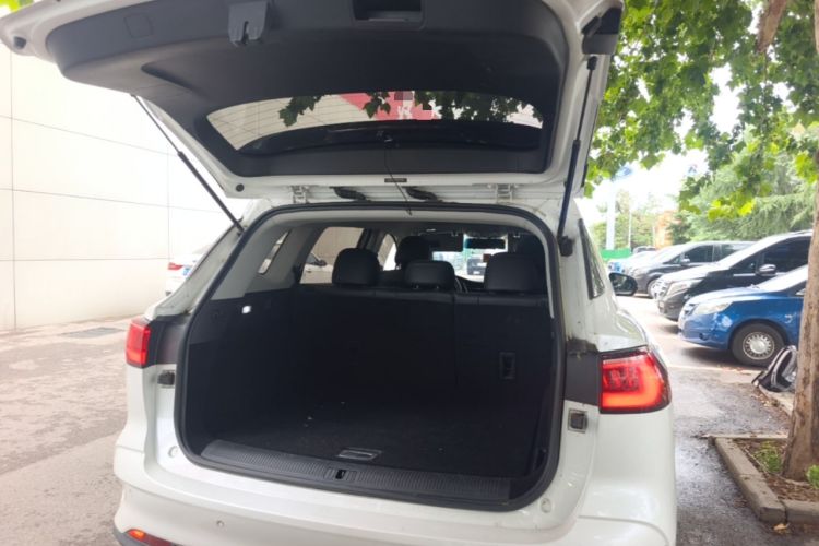 Used Roewe RX5 MAX 2019 300TGI Automatic 4G Connect Luxury Edition Trunk