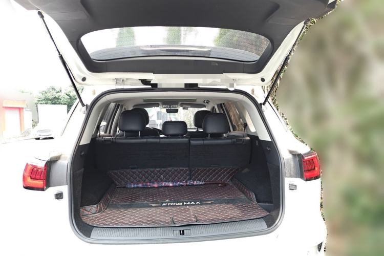 Used Roewe RX5 MAX 2019 300TGI Automatic 4G Connect Luxury Edition Trunk