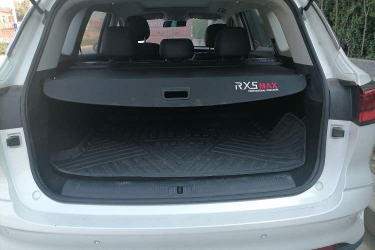 Used Roewe RX5 MAX 2019 300TGI Automatic 4G Connect Luxury Edition Trunk