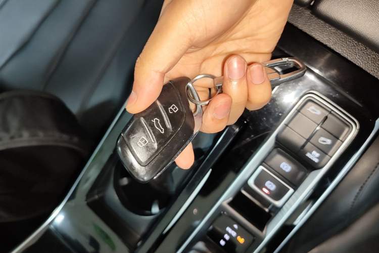 Used Roewe RX5 MAX 2019 300TGI Automatic Intelligent Driving Health Cabin Edition Vehicle Key
