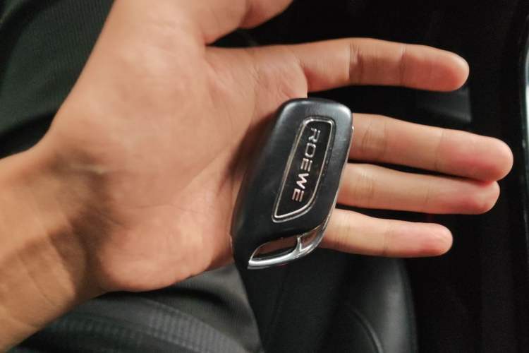 Used Roewe RX5 MAX 2019 300TGI Automatic 4G Connect Luxury Edition Vehicle Key