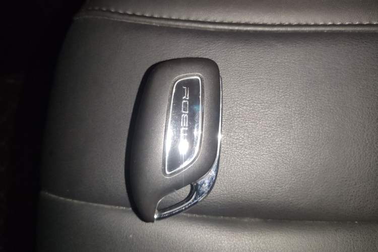 Used Roewe RX5 MAX 2019 300TGI Automatic 4G Connect Luxury Edition Vehicle Key