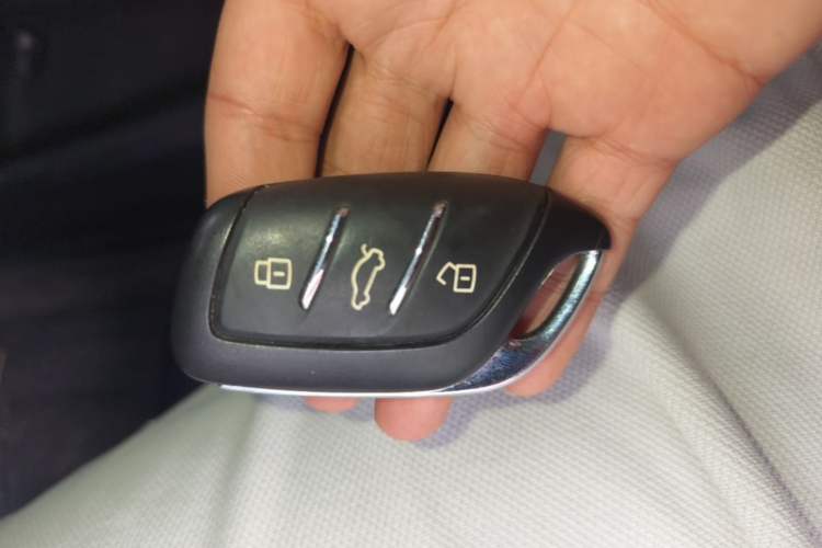 Used Roewe RX5 MAX 2019 300TGI Automatic 4G Connect Luxury Edition Vehicle Key