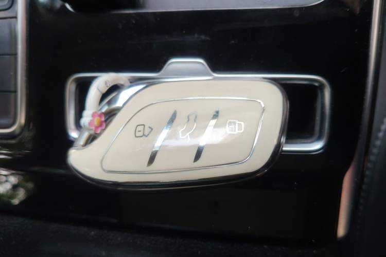 Used Roewe RX5 MAX 2019 300TGI Automatic Smart Cabin Luxury Edition Vehicle Key