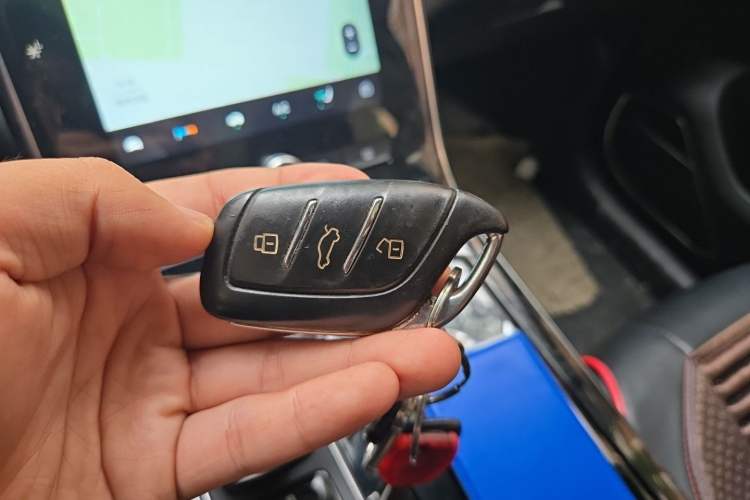 Used Roewe RX5 MAX 2019 300TGI Automatic 4G Connect Luxury Edition Vehicle Key