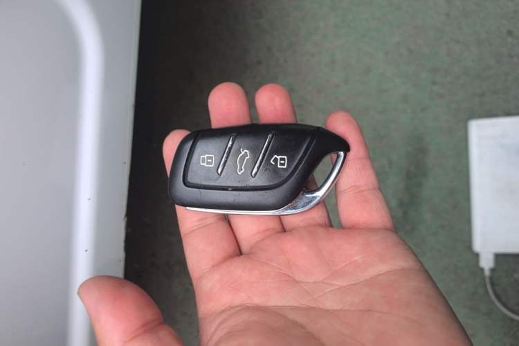Used Roewe RX5 MAX 2019 300TGI Automatic 4G Connect Luxury Edition Vehicle Key