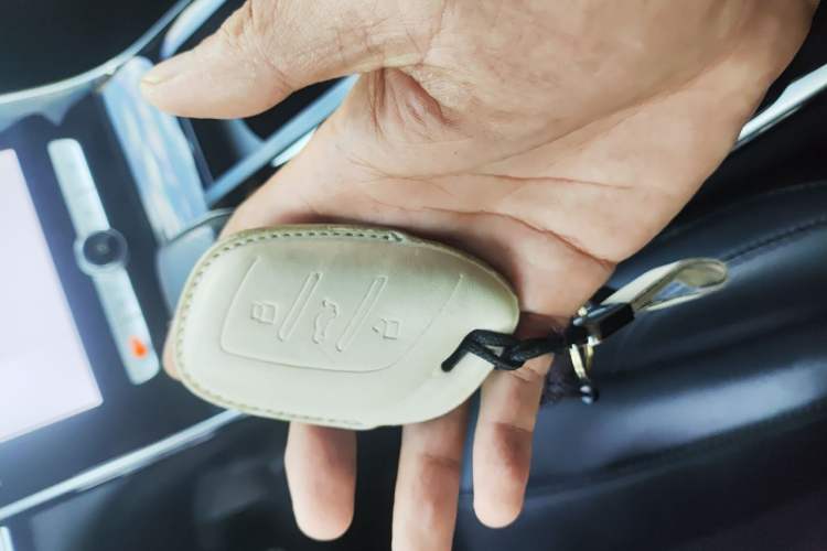 Used Roewe RX5 MAX 2019 300TGI Automatic Smart Cabin Luxury Edition Vehicle Key
