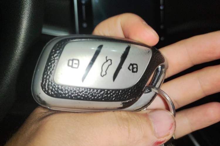 Used Roewe RX5 MAX 2019 300TGI Automatic 4G Connect Luxury Edition Vehicle Key
