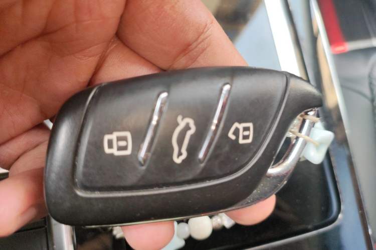 Used Roewe RX5 MAX 2019 300TGI Automatic 4G Connect Luxury Edition Vehicle Key