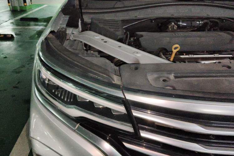 Used Roewe RX5 MAX 2019 400TGI Automatic Smart Cabin Luxury Edition Engine Bay Right