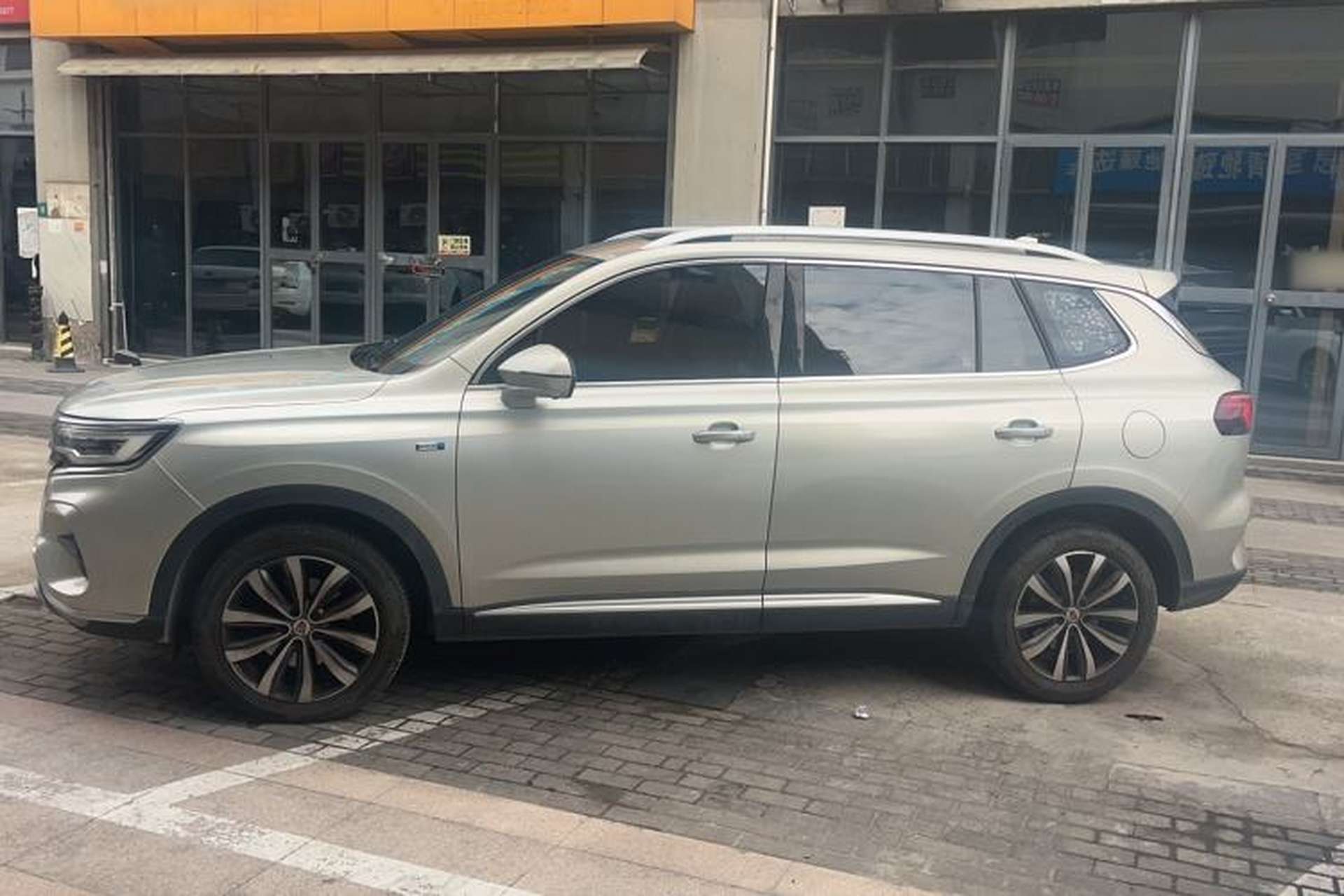 Used Roewe RX5 MAX 2019 300TGI Automatic Smart Cabin Flagship Edition Exterior 5