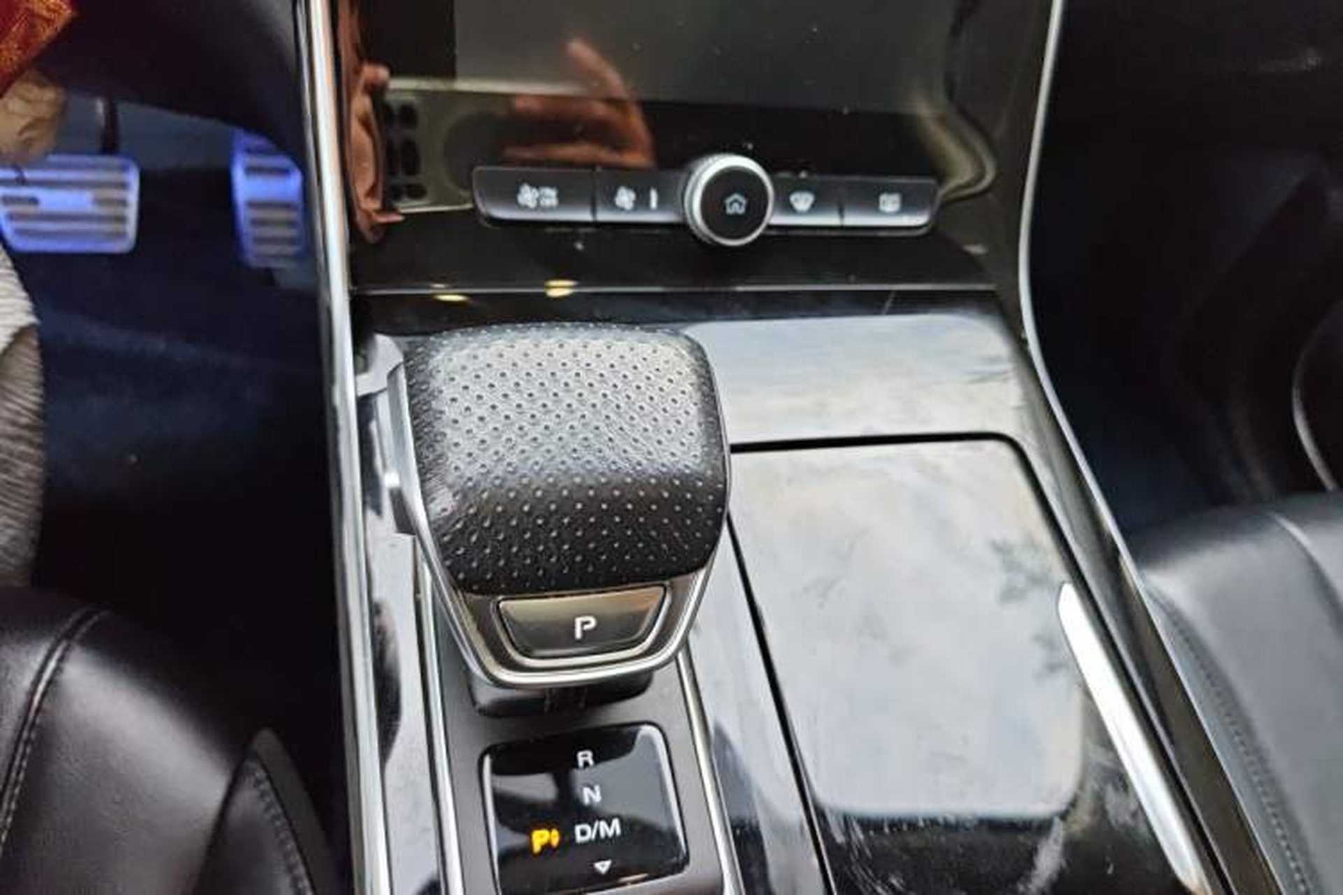 Used Roewe RX5 MAX 2019 300TGI Automatic 4G Connect Luxury Edition Gear Lever