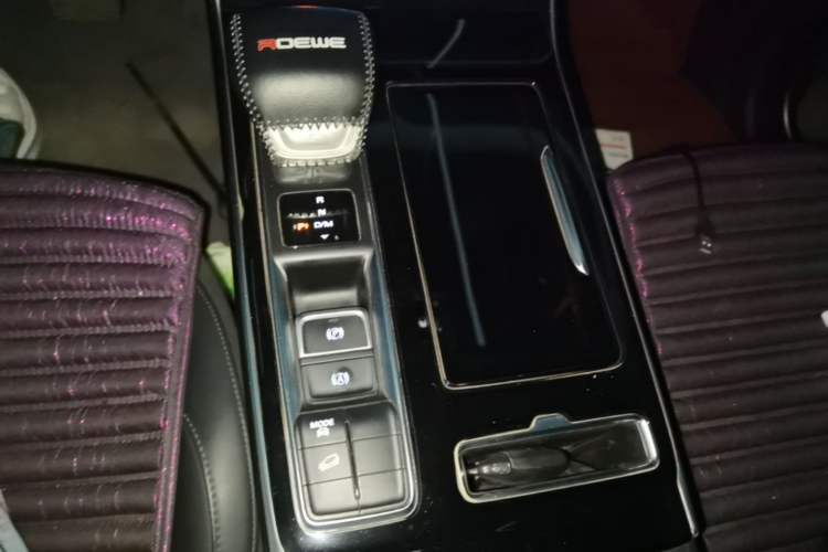 Used Roewe RX5 MAX 2019 300TGI Automatic Smart Cabin Luxury Edition Gear Lever