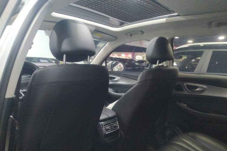 Used Roewe RX5 MAX 2019 300TGI Automatic 4G Connect Luxury Edition Headliner