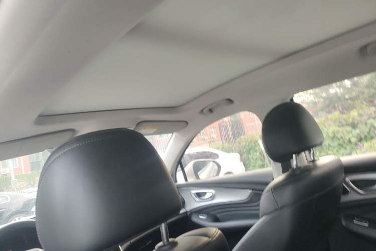 Used Roewe RX5 MAX 2019 400TGI Automatic 4G Connect Luxury Edition Headliner