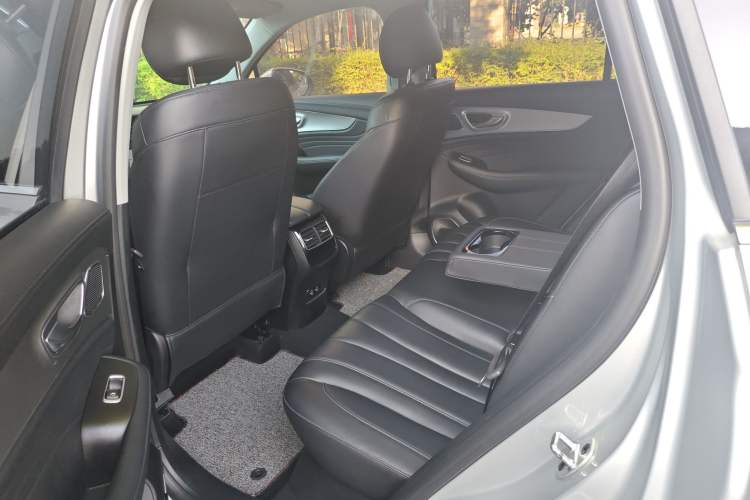 Used Roewe RX5 MAX 2019 300TGI Automatic 4G Connect Luxury Edition Interior 1